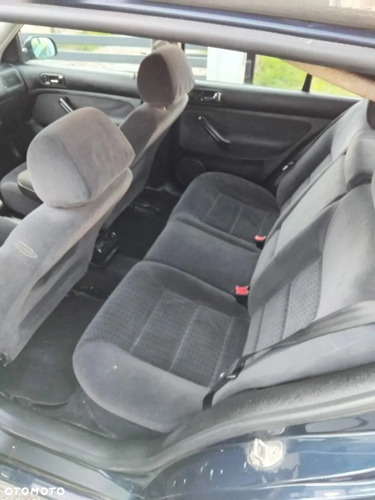 Volkswagen Golf IV 1.6 Highline - 6