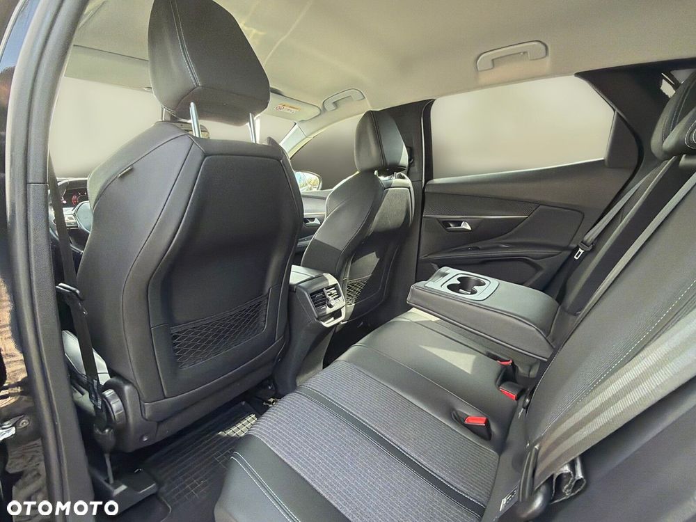 Peugeot 3008 1.5 BlueHDi Allure Pack S&S EAT8 - 33