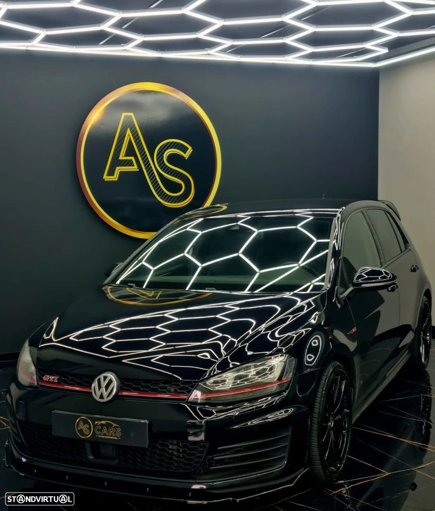 VW Golf - 36