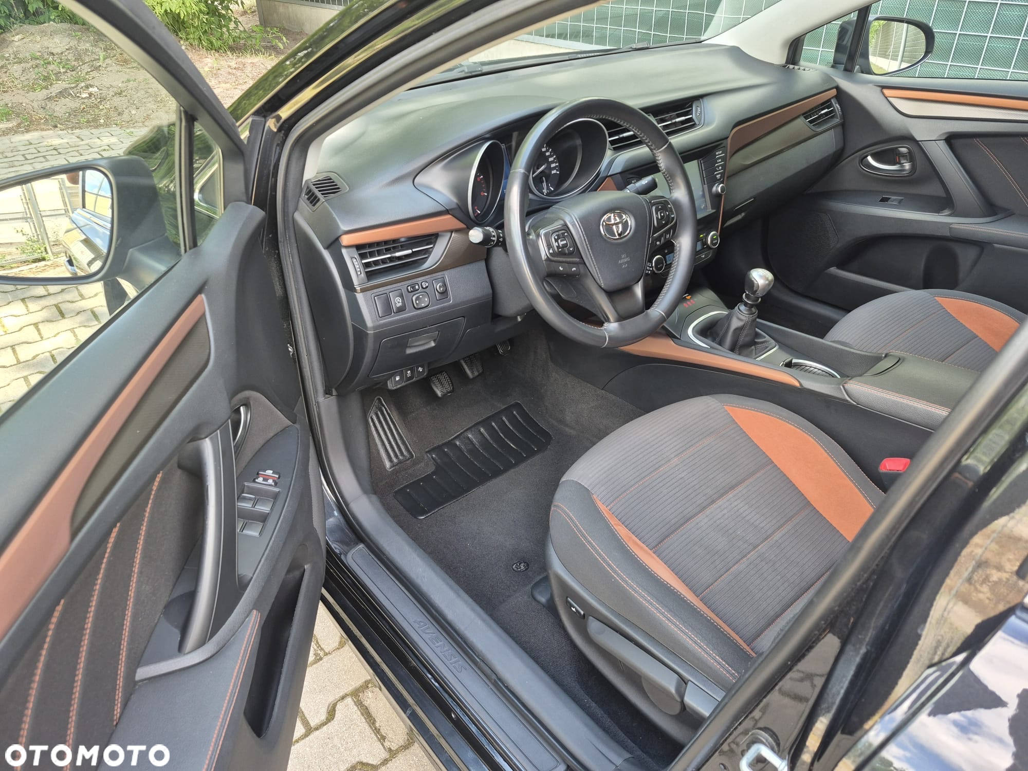 Toyota Avensis 2.0 D-4D Premium - 10