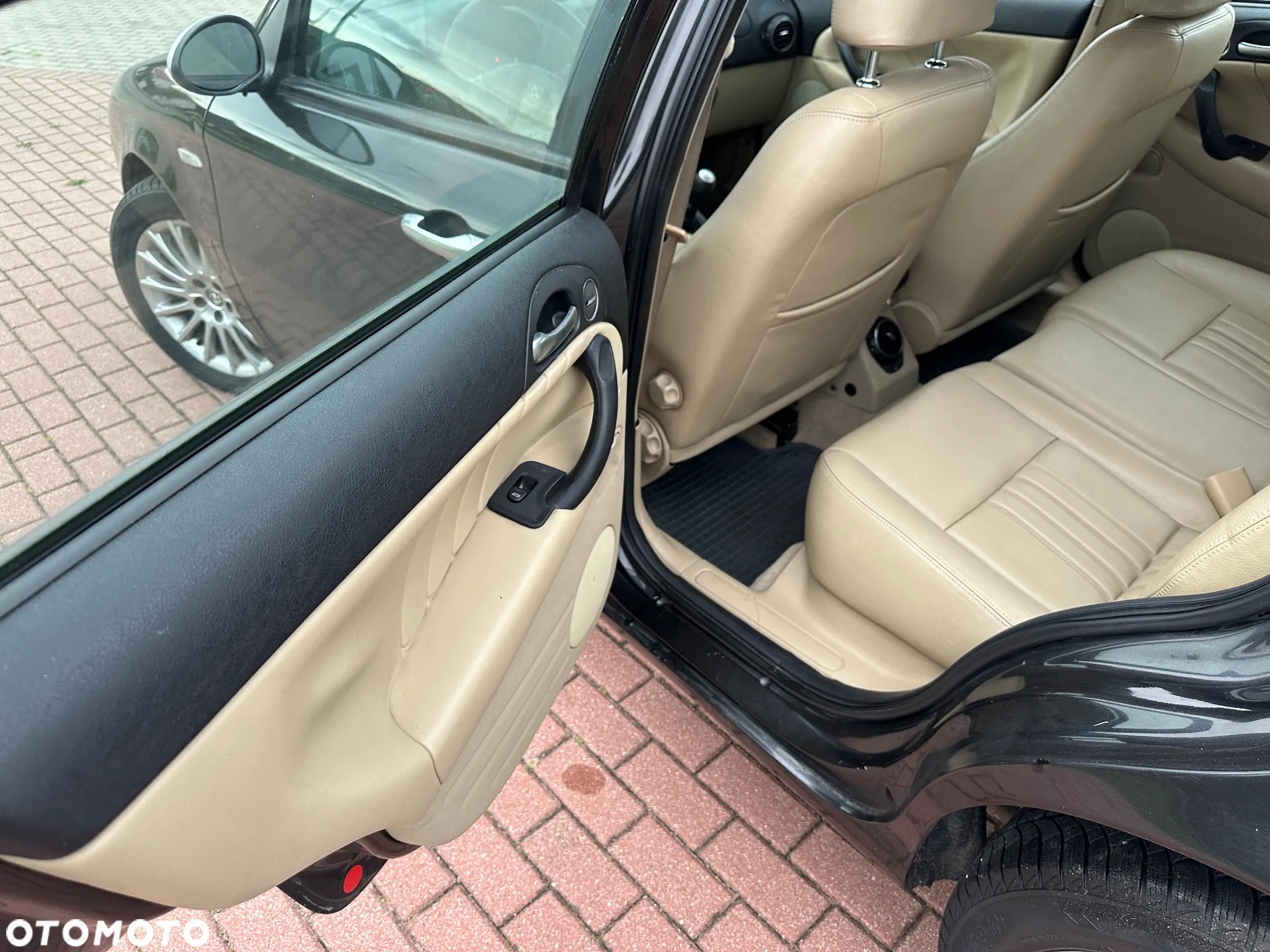 Alfa Romeo 147 1.9 JTD 16V Distinctive - 17