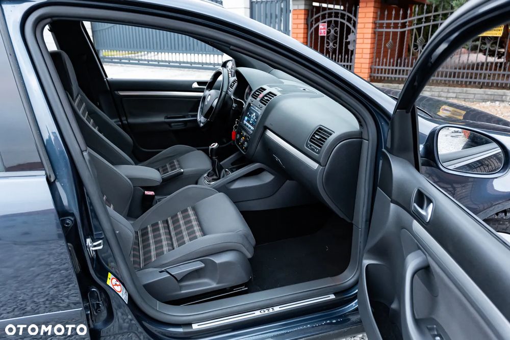 Volkswagen Golf 2.0 GTI - 21