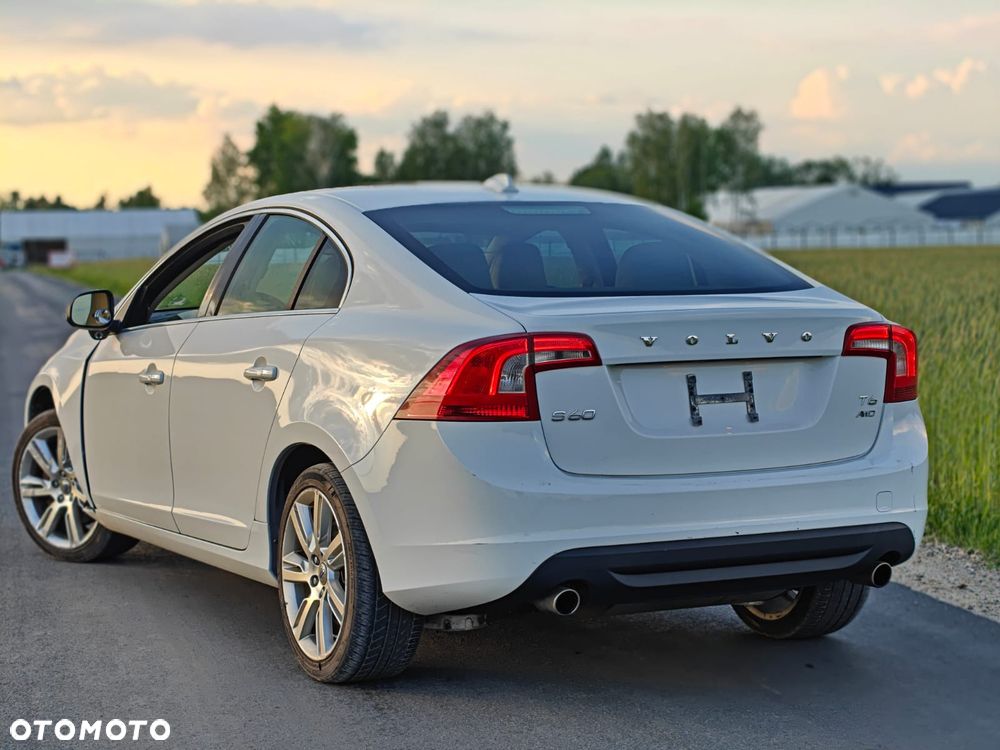 Volvo S60 T6 AWD R-Design - 6