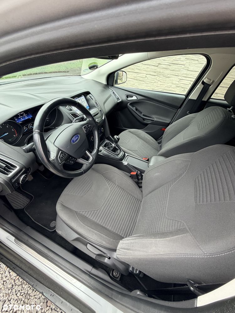 Ford Focus - 24
