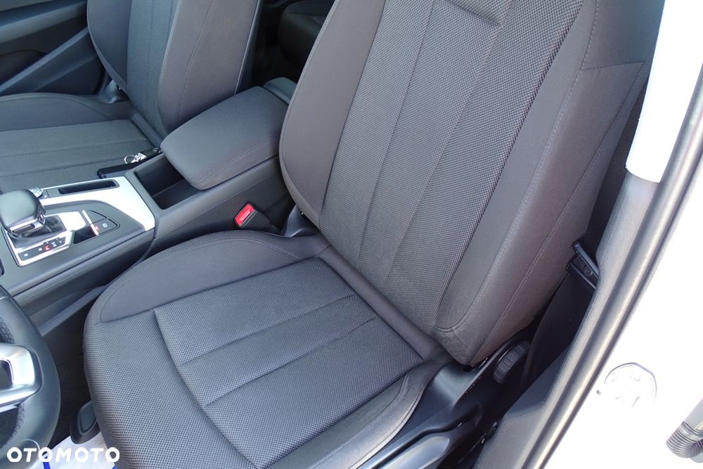 Audi A4 Avant 40 TFSI quattro S tronic advanced - 20