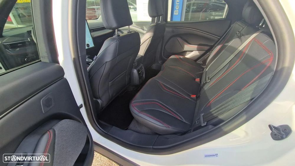 Ford Mustang Mach-E Premium AWD - 12