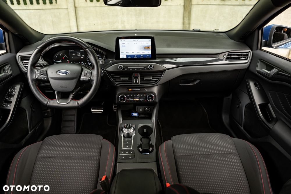 Ford Focus 1.5 EcoBlue Start-Stopp-System ST-LINE - 26