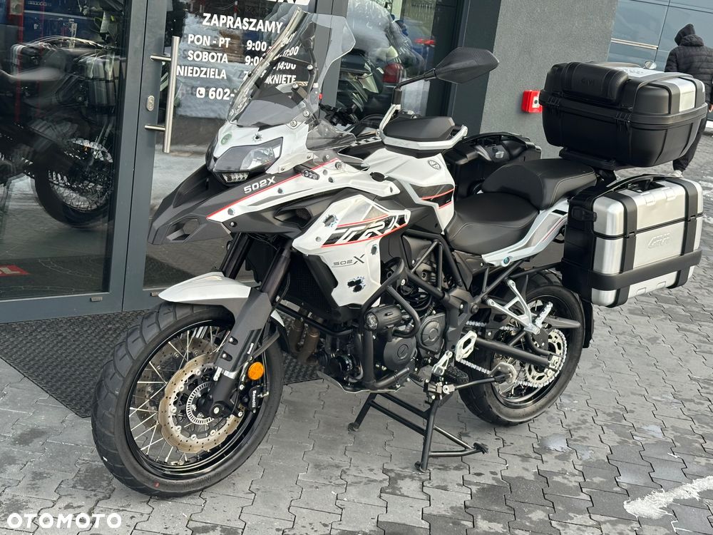 Benelli TRK 502X - 25
