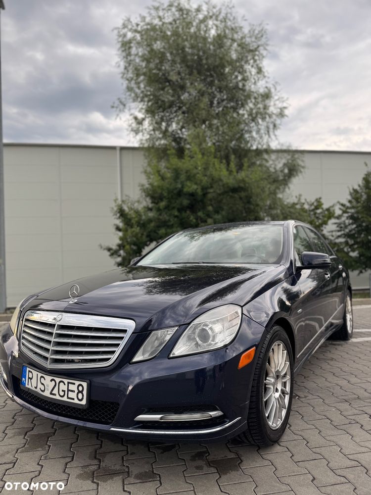 Mercedes-Benz Klasa E 350 4-Matic BlueEff Elegance - 1