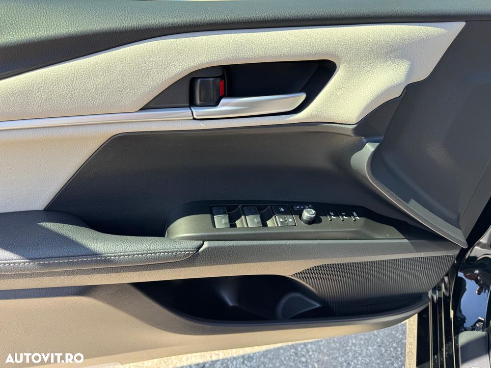 Toyota Camry 2.5 Business - 16