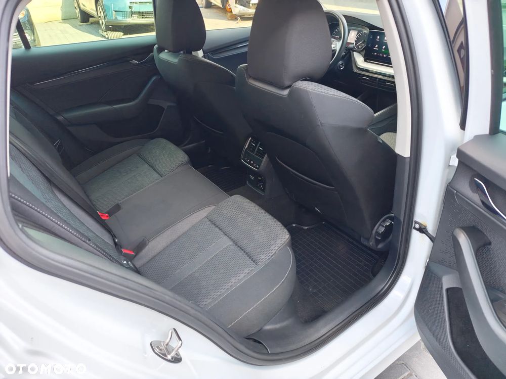 Skoda Octavia 2.0 TDI DSG Style - 13