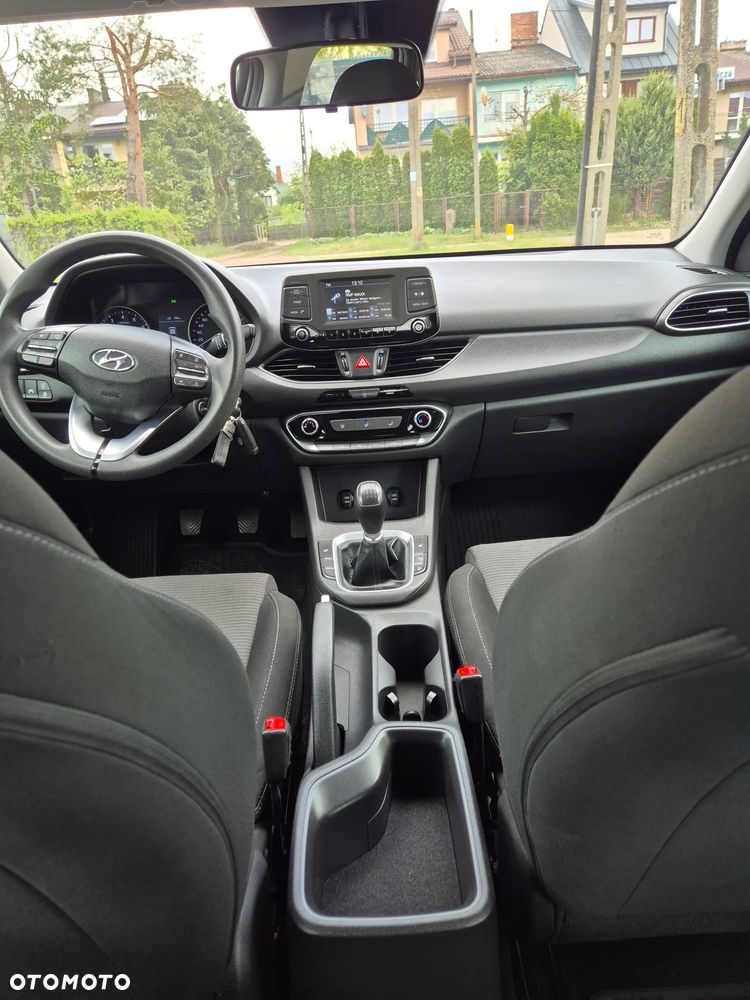 Hyundai i30 1.4 Premiere Comfort - 10