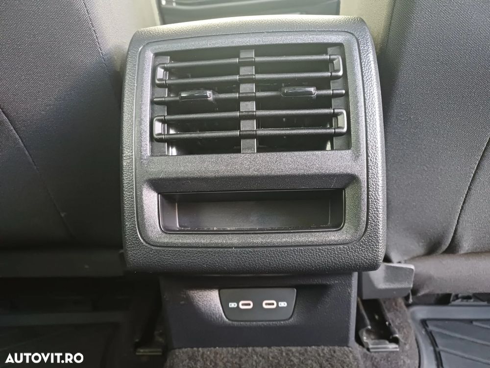 Volkswagen Golf 1.0 eTSI MHEV 110CP DSG Life - 31