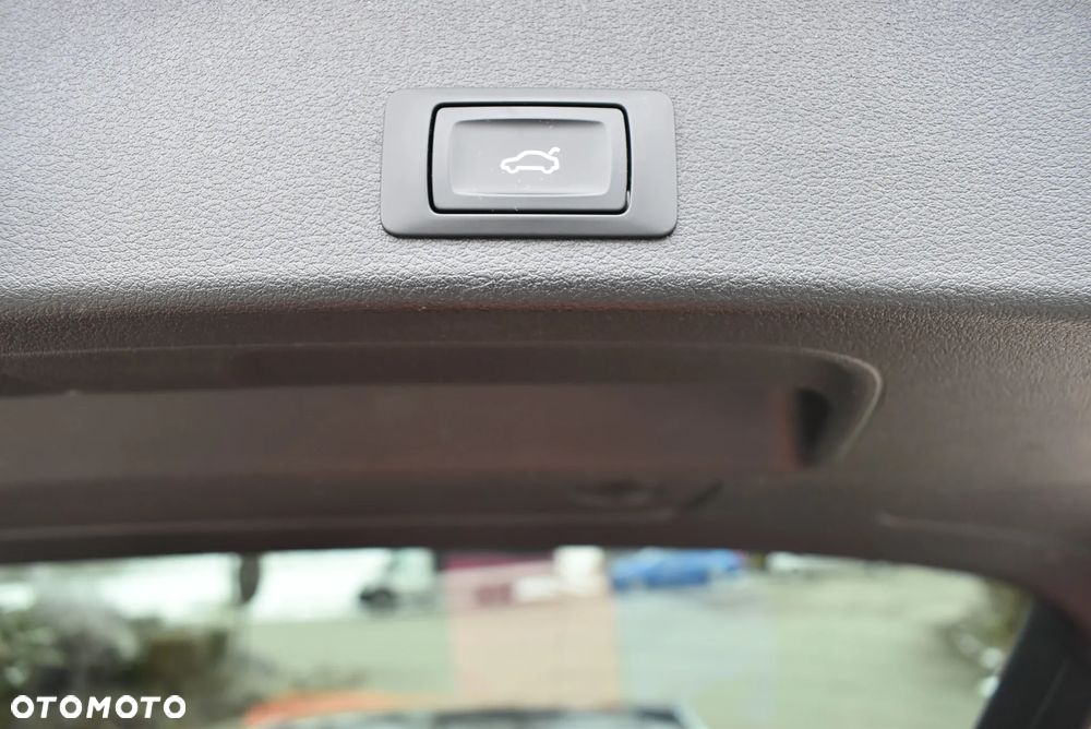 Audi A4 Avant 35 TDI S tronic S line - 22