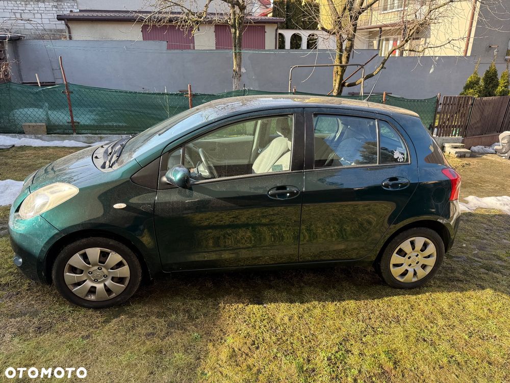 Toyota Yaris 1.3 Sol - 6