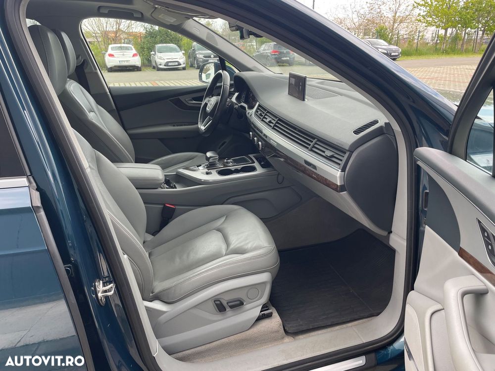 Audi Q7 - 11