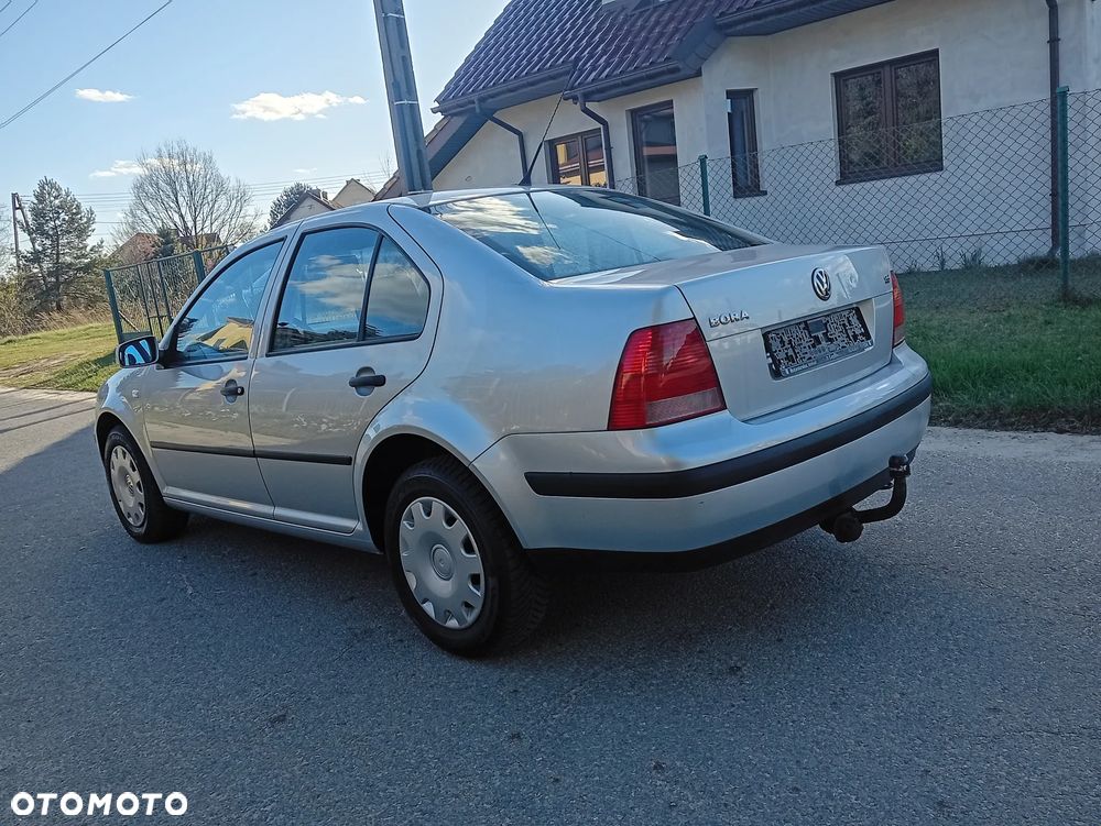 Volkswagen Bora 1.6 Comfortline - 11
