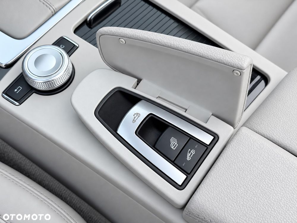 Mercedes-Benz Klasa E - 39