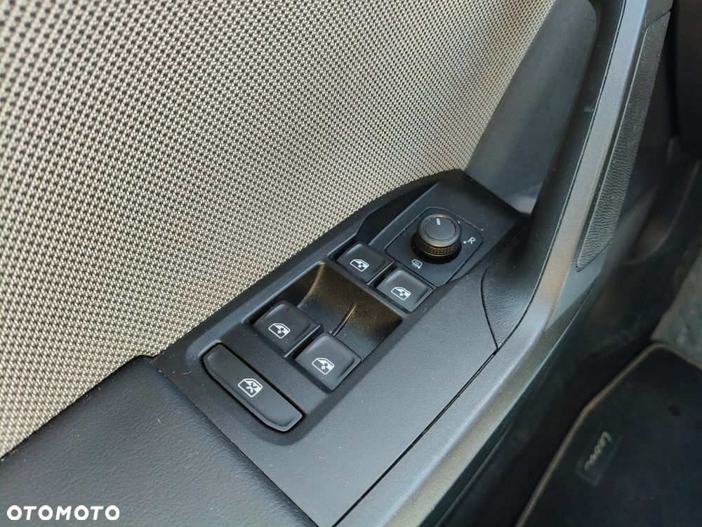 Seat Leon 1.0 eTSI Style DSG - 19