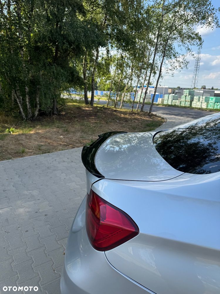 BMW Seria 3 - 12