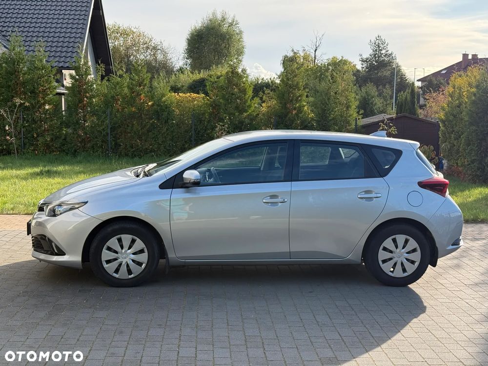 Toyota Auris - 6
