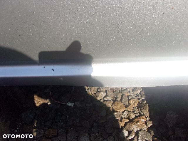 Gołe Drzwi Prawy Przód Avensis T25 2.0 vvti - 4