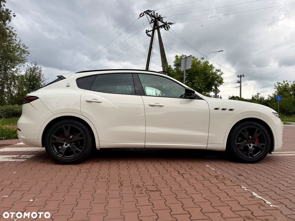 Maserati Levante - 5