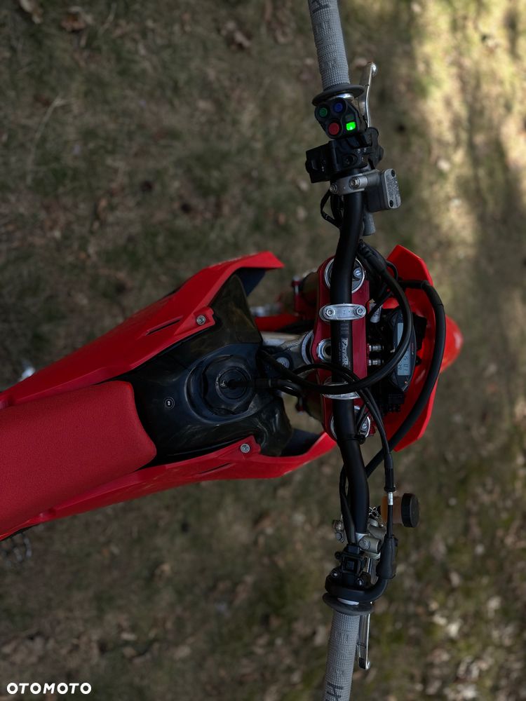 Honda CRF - 8