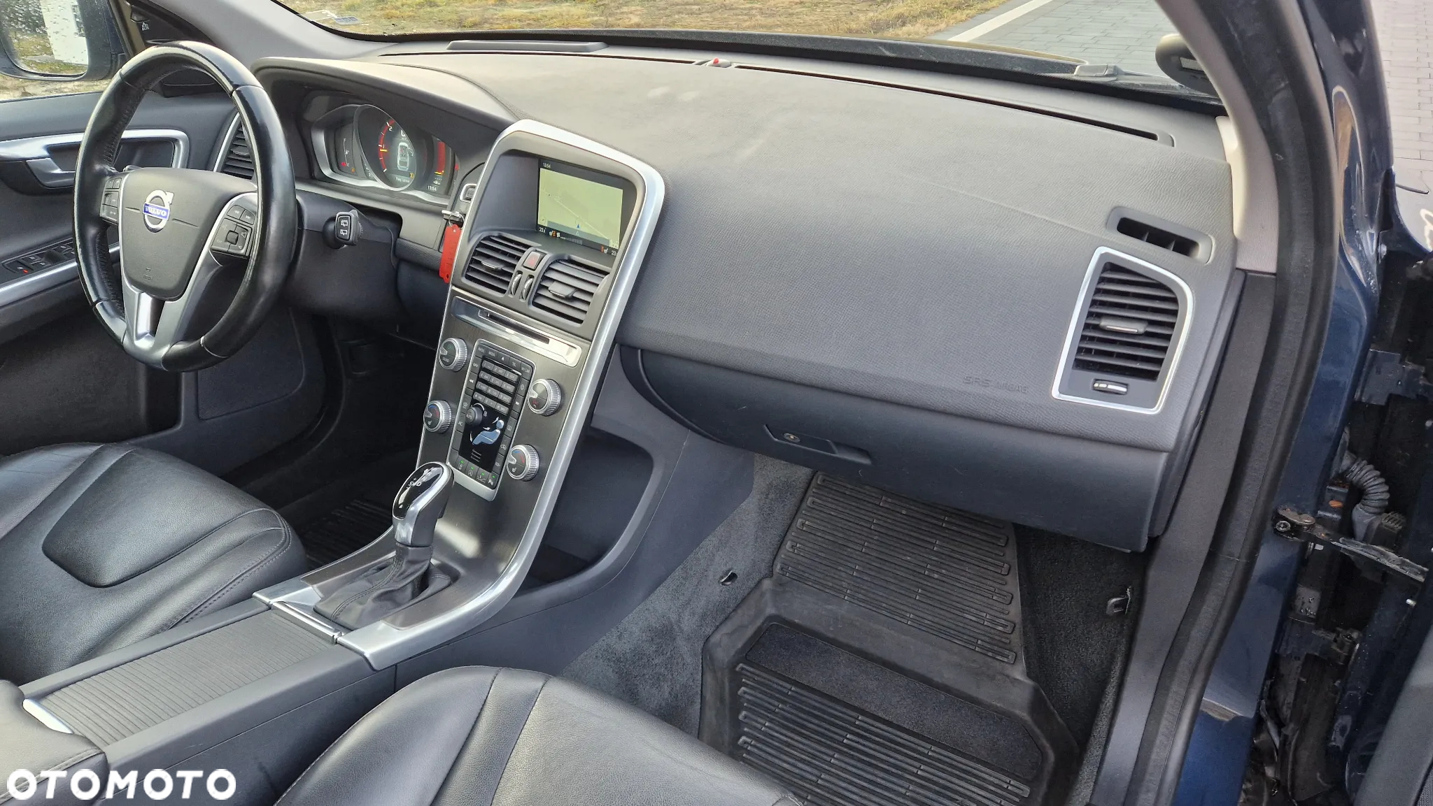 Volvo XC 60 D4 Geartronic Momentum - 29