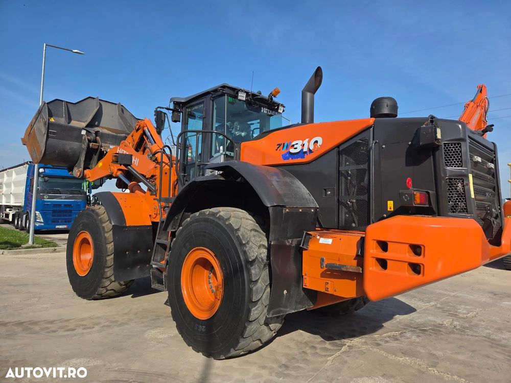Hitachi ZW310-6, 2020, 6.209ore, CUPA 5mc, CUPLA RAPIDA, virare cu JOYSTICK, Masa operationala 28tone, anv MICHELIN 70%-ok, Gresare automata, camera spate, CANTAR, aer conditionat, STARE FOARTE BUNA, computer romana, posibil leasing 4 ani-PROMOTIE 119.500Eur - 1