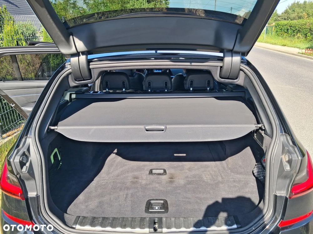 BMW Seria 3 320d - 16