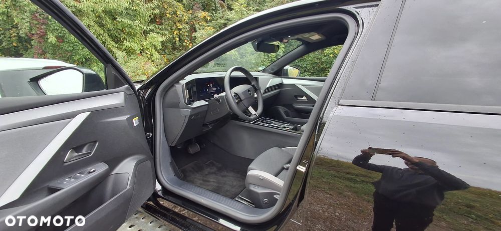 Opel Astra 1.2 Turbo Automatik GS - 11