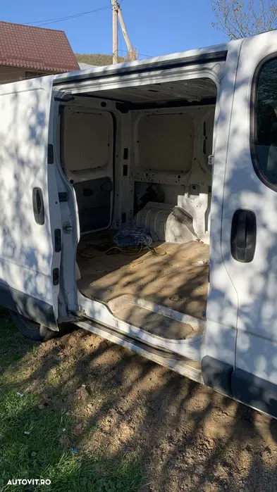 Opel Vivaro - 4