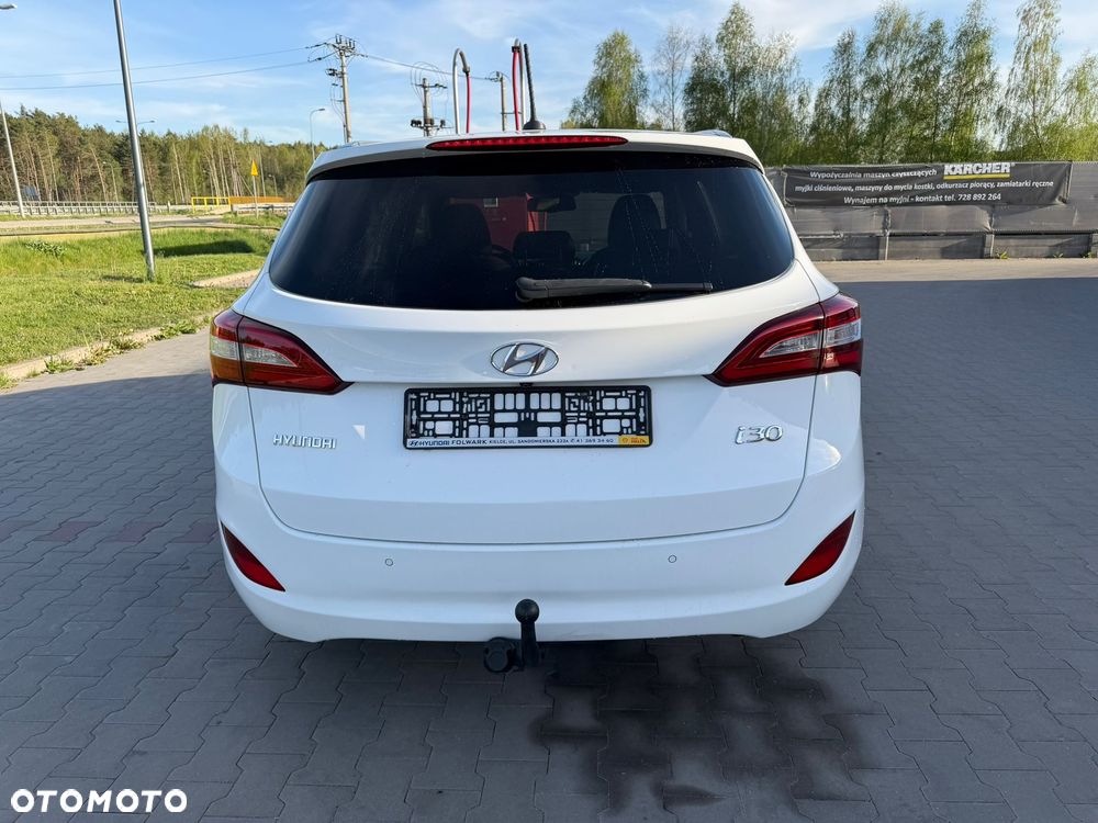 Hyundai i30 blue 1.6 CRDi Passion - 6
