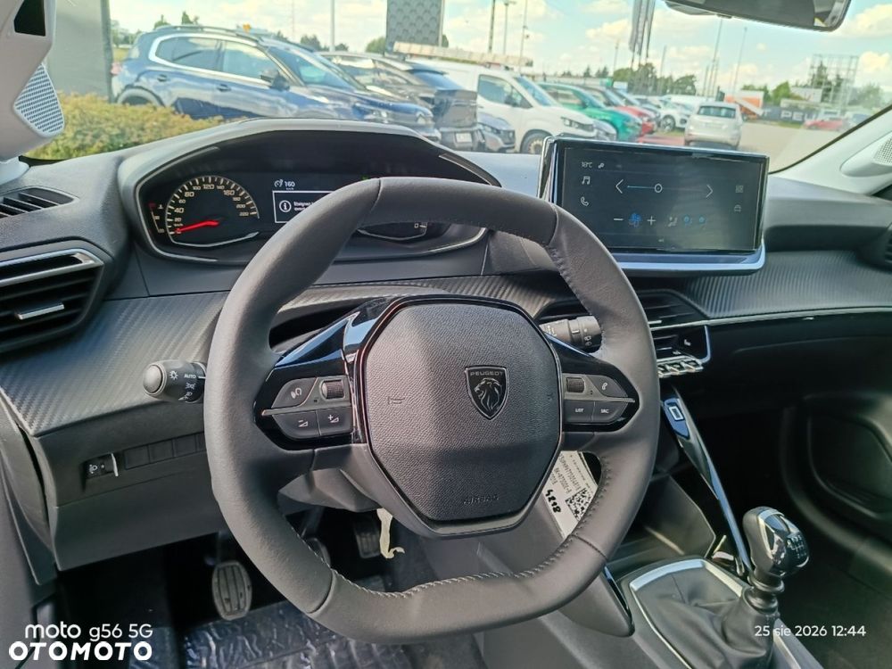 Peugeot 208 - 14