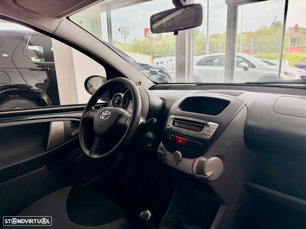 Toyota Aygo 1.0 + AC - 5