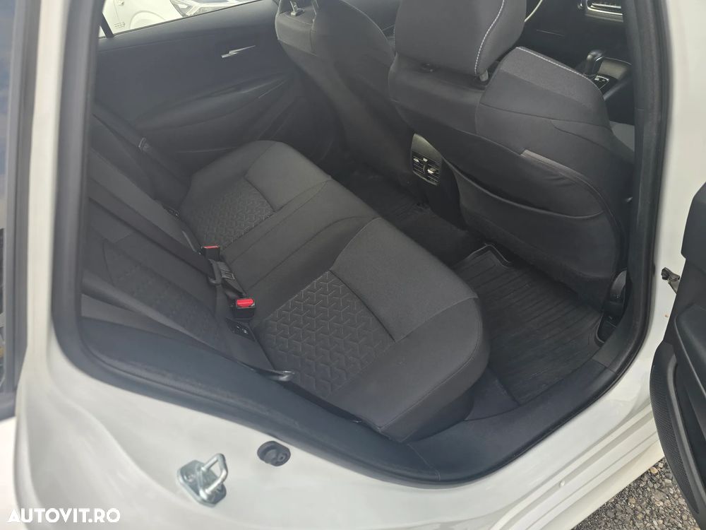 Toyota Corolla 1.8 HSD TS Dynamic - 11