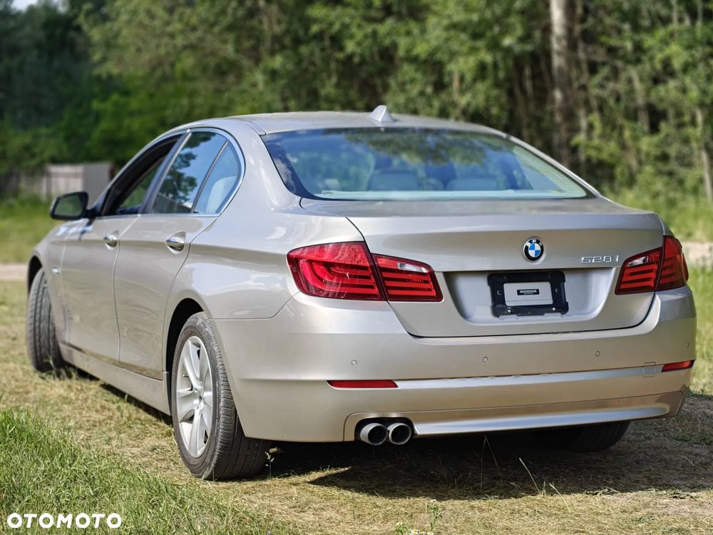 BMW Seria 5 528i Sport-Aut - 1