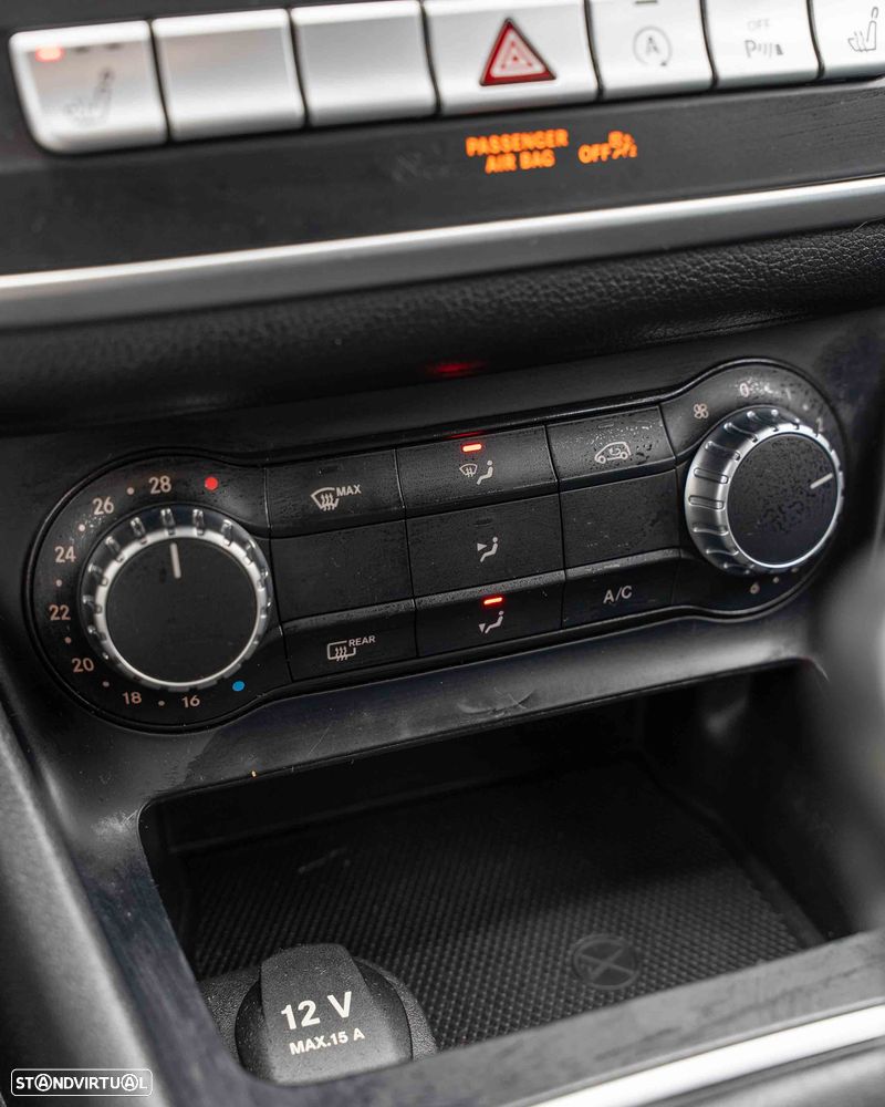 Mercedes-Benz CLA 180 d Shooting Brake - 21