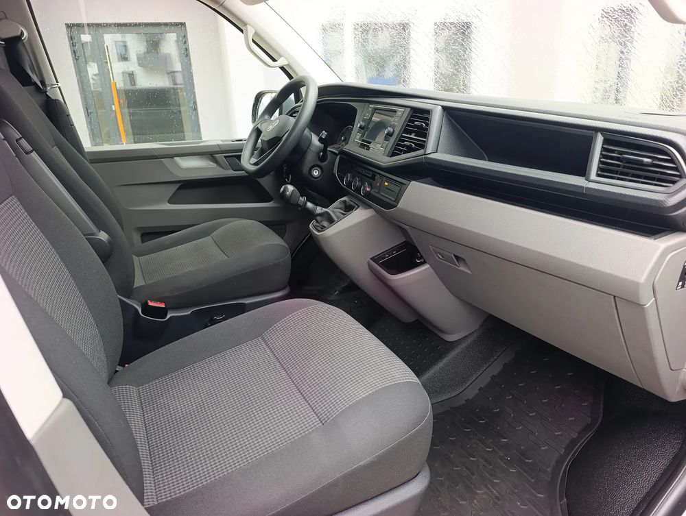 Volkswagen Transporter - 11