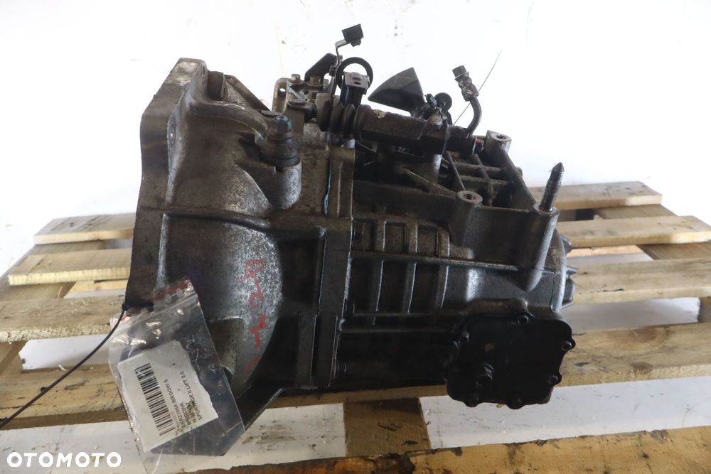 SKRZYNIA BIEGÓW 5 BIEGOWA KIA SPORTAGE II LIFT 2.0 L8 - 3