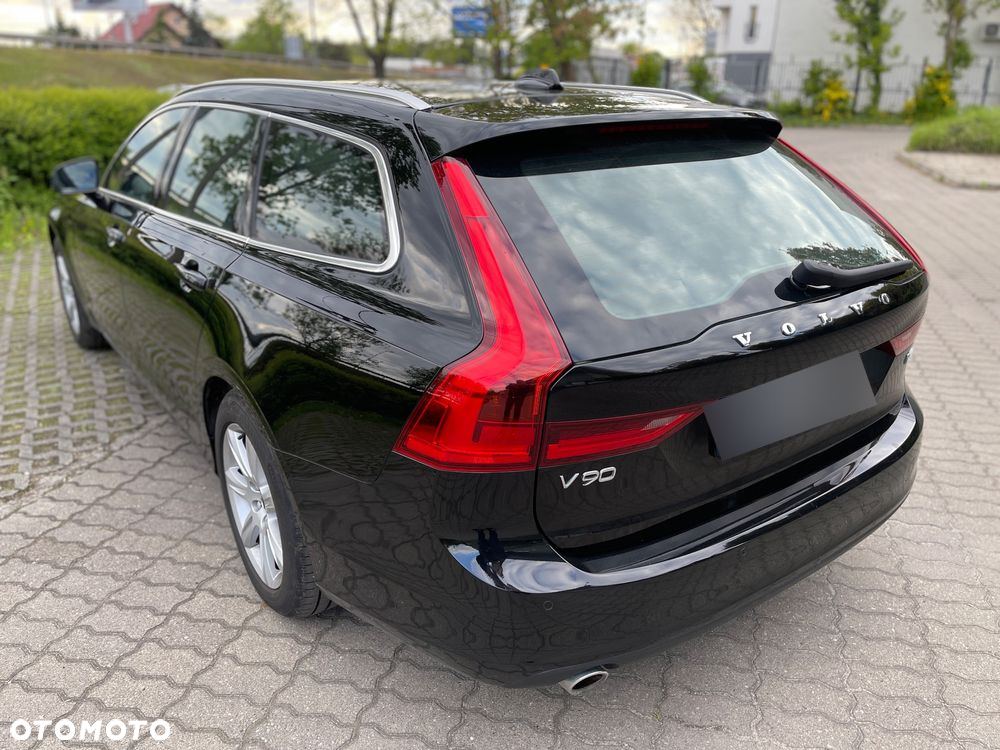Volvo V90 D4 Momentum - 29