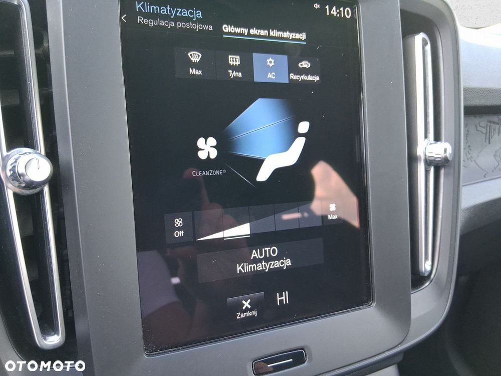 Volvo XC 40 - 24