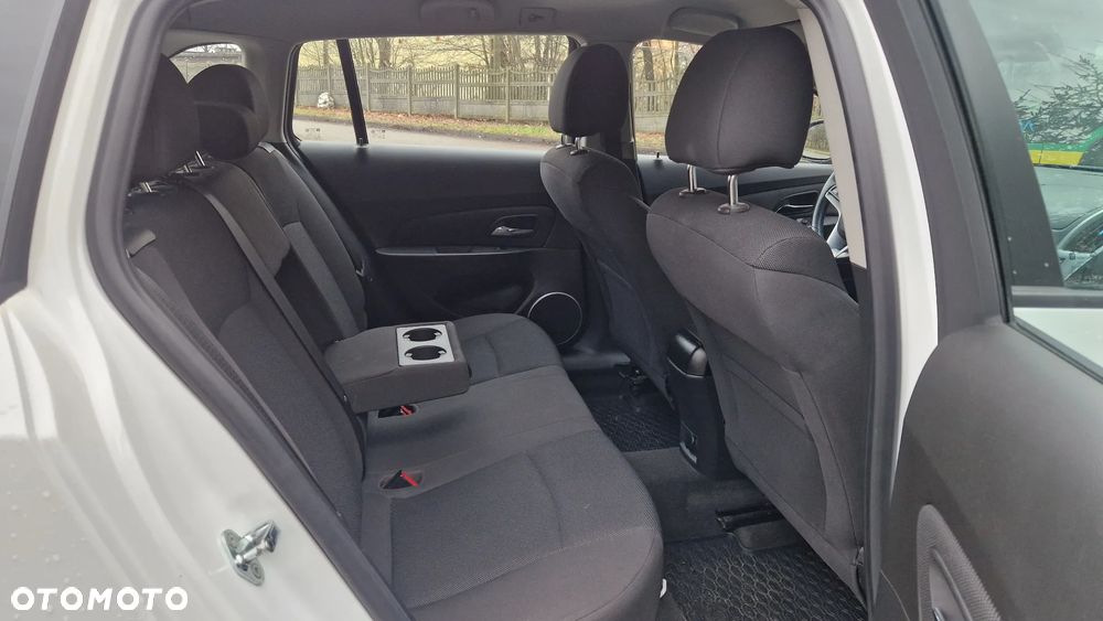 Chevrolet Cruze 1.6 LT - 11