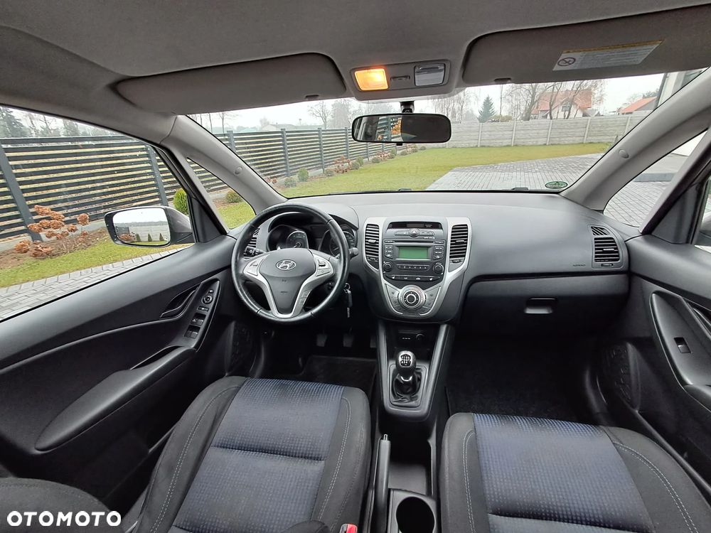 Hyundai ix20 1.4 blue - 26