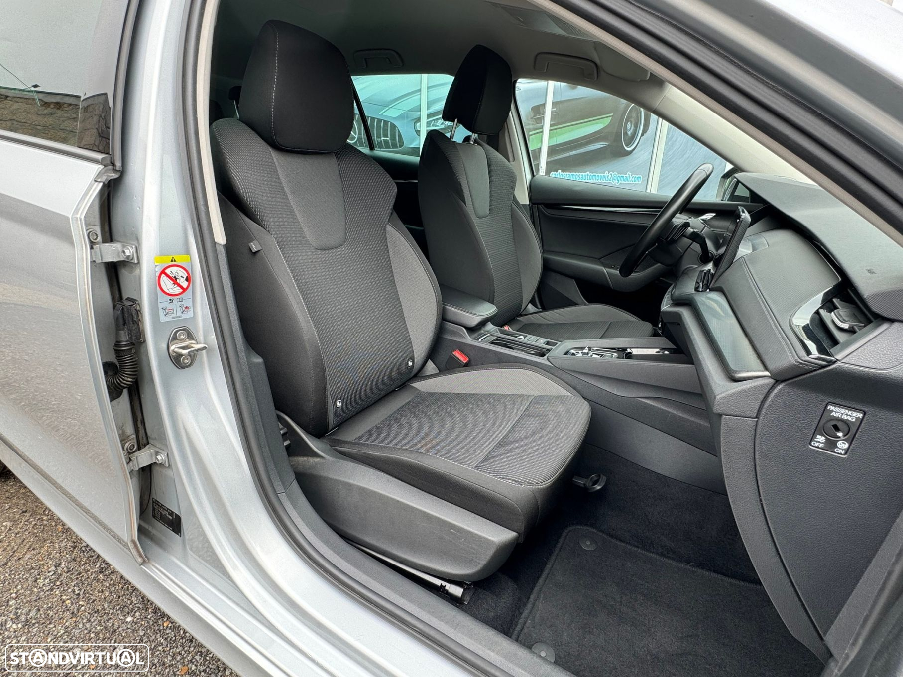Skoda Octavia Break 2.0 TDI Ambition DSG - 24