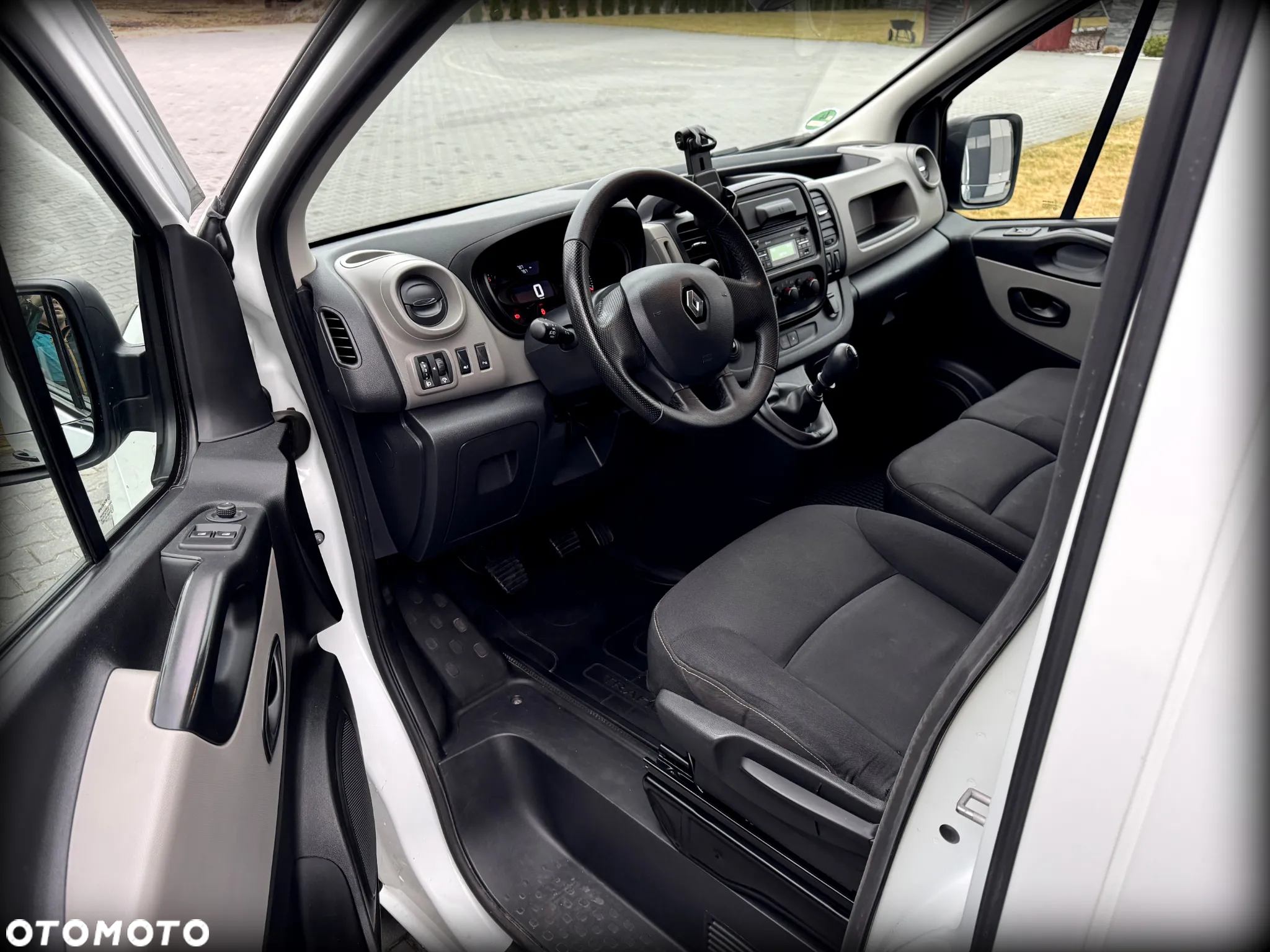 Renault TRAFIC - 6