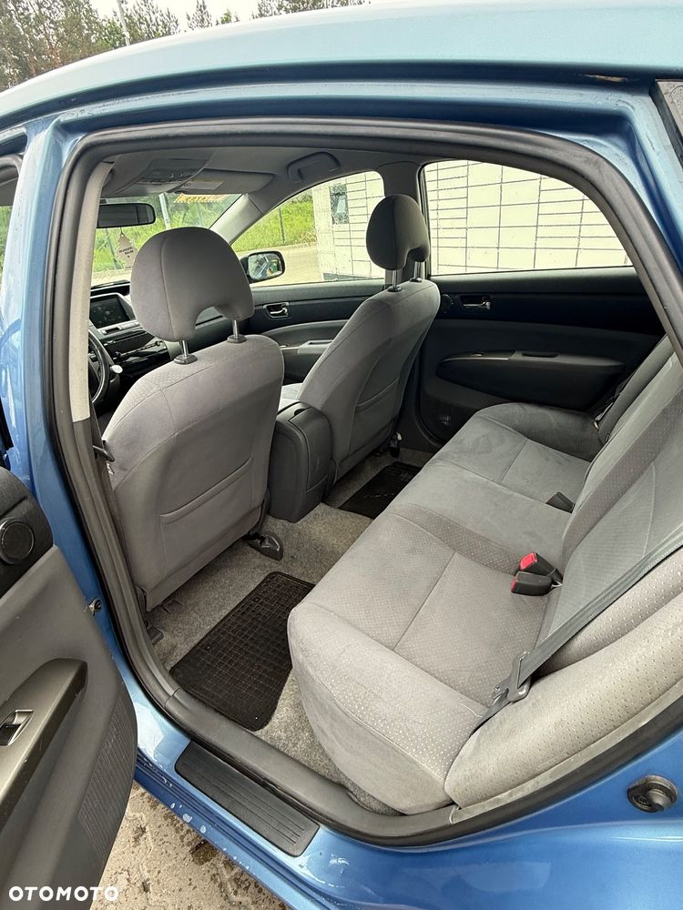 Toyota Prius 1.5 VVT-i Sol - 6
