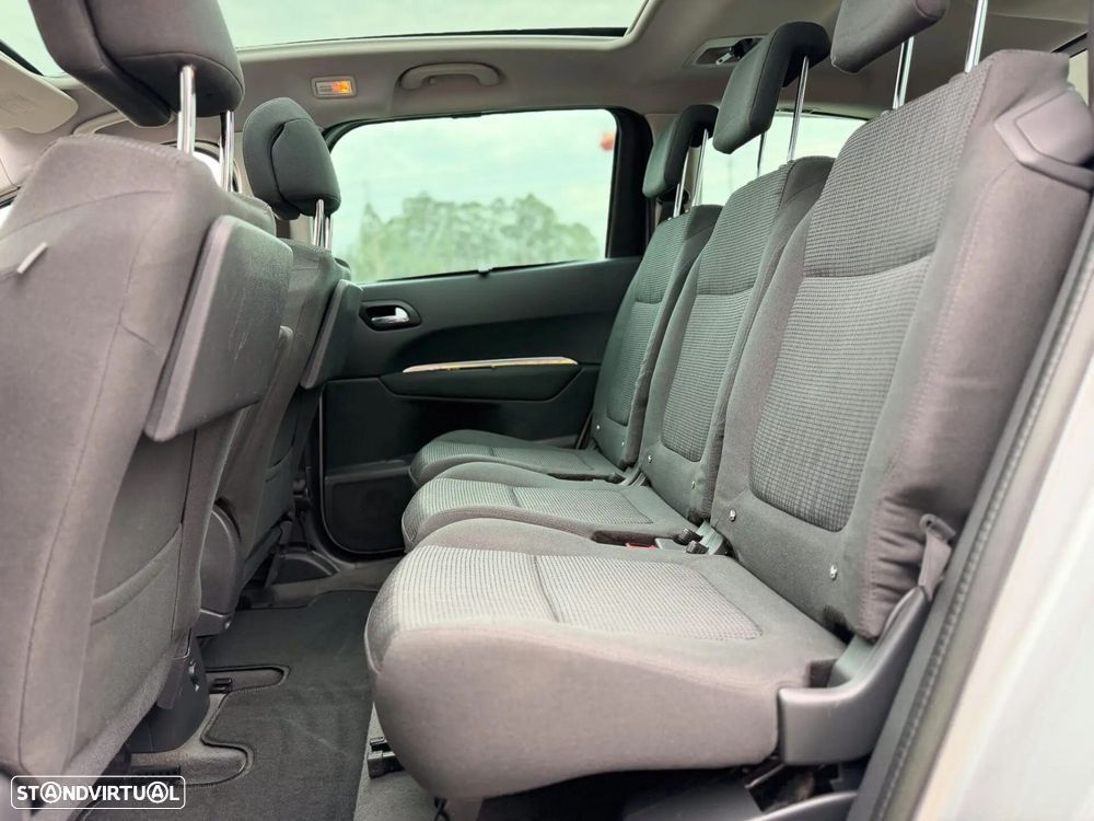 Peugeot 5008 1.6 E-HDi Active 2-Tronic - 17