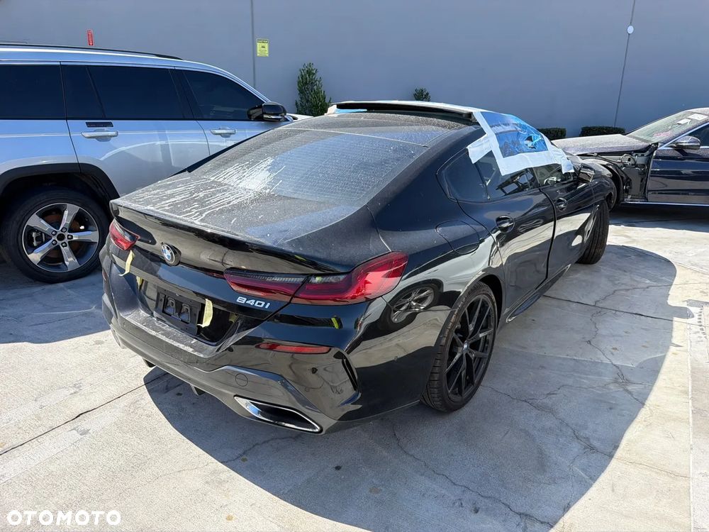 BMW Seria 8 - 8
